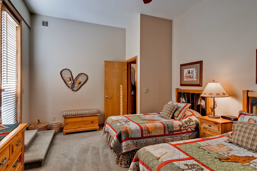 Meadows At Eagleridge Condos By Steamboat Resorts สตีมโบทสปริงส์ ภายนอก รูปภาพ